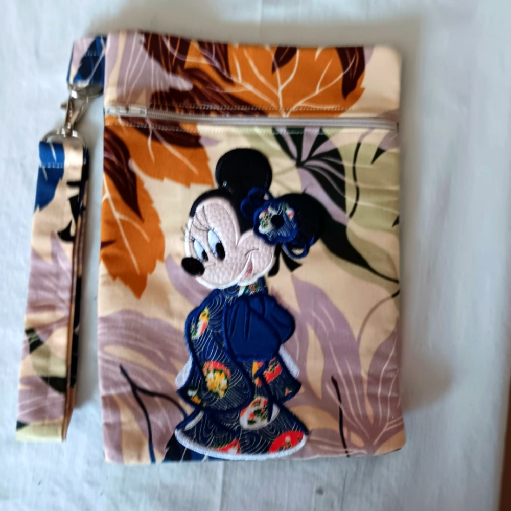 Kimono Minnie Mouse purse
